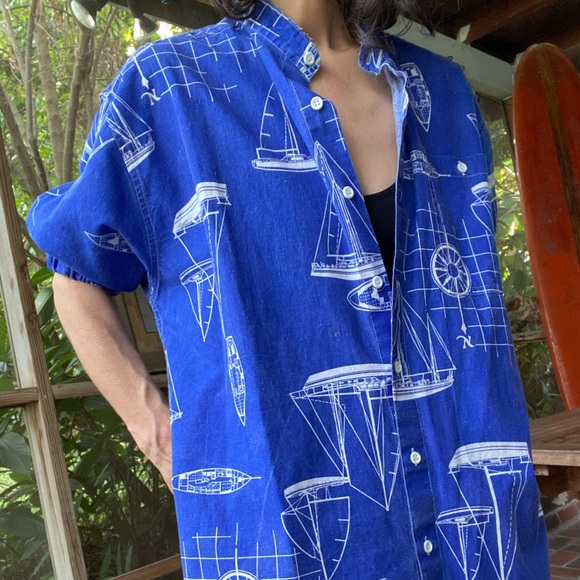 Reworked men’s Sun Country XL nautical blue and white print, short sleeve top. - Picture 3 of 10